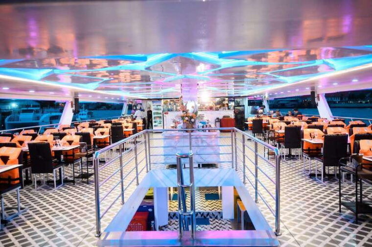 bangkok-smile-riverside-dinner-cruise