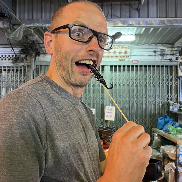 bangkok-street-food-tasting-tour-at-night