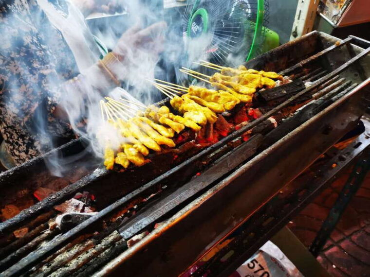 bangkok-street-food-tasting-tour-at-night