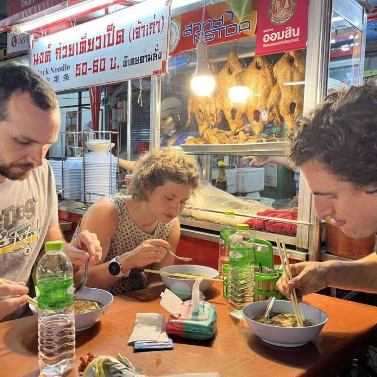 bangkok-street-food-tasting-tour-at-night