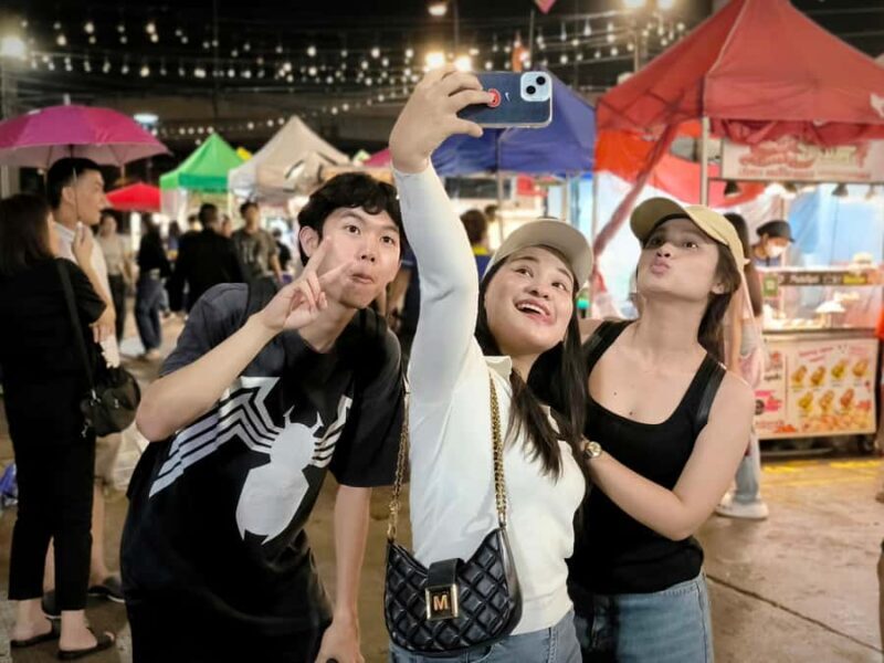 Bangkok: Taste the Night Market with Local guide - Introducing the Bangkok Night Market Food Tour