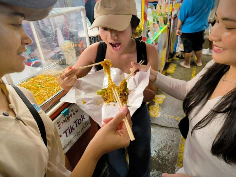 Bangkok: Taste the Night Market with Local guide - What Types of Food Will You Taste?
