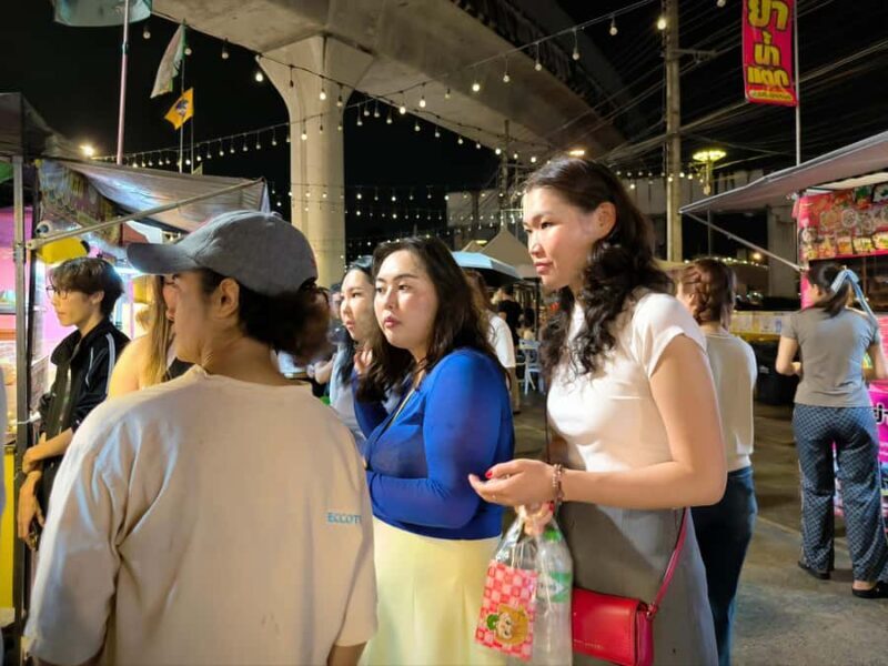 Bangkok: Taste the Night Market with Local guide - The Atmosphere and Cultural Insights