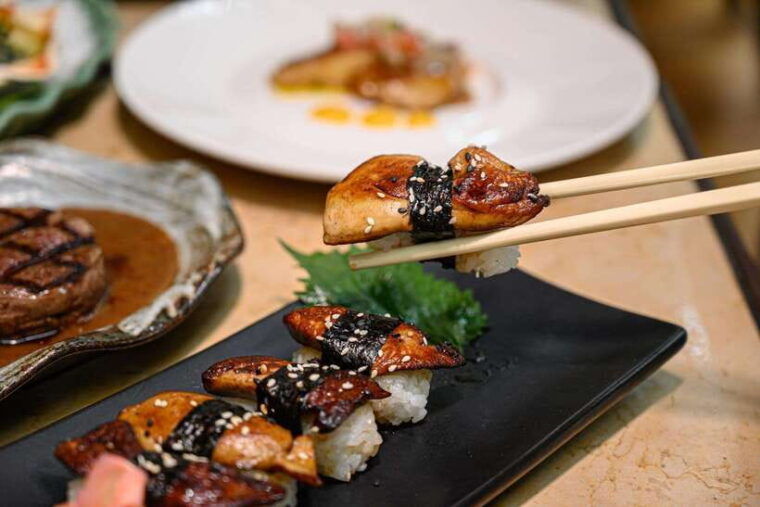 bangkok-the-dining-room-at-grand-hyatt-erawan-fb-packages