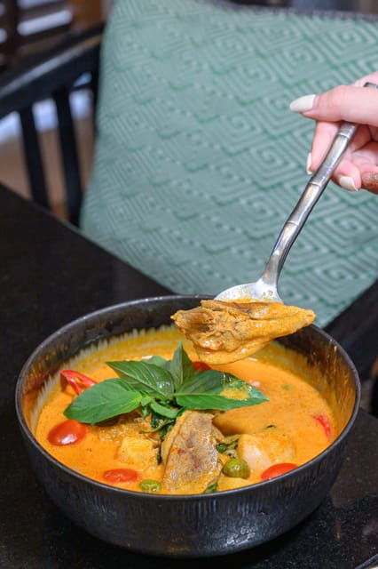 bangkok-the-house-of-smooth-curry-the-athenee-hotel