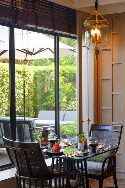 bangkok-the-house-of-smooth-curry-the-athenee-hotel