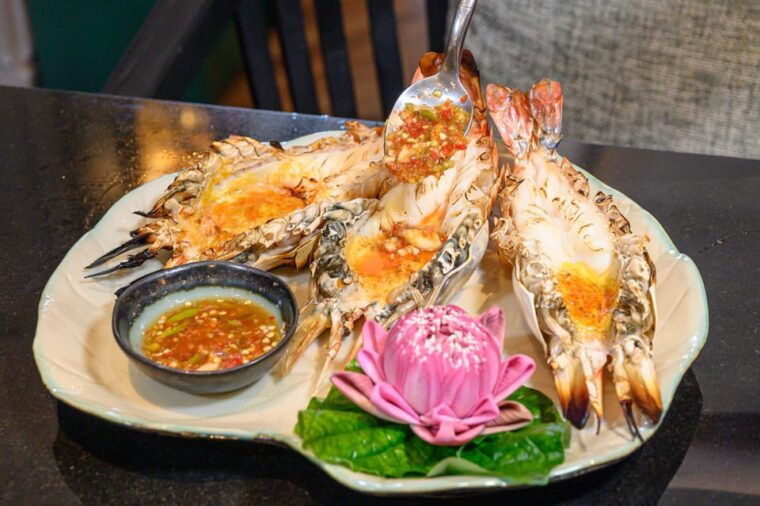 bangkok-the-house-of-smooth-curry-the-athenee-hotel