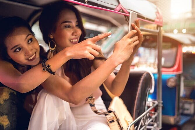 Bangkok: The Majestic Grand Palace-Wat Pho-Wat Arun Walking Tour - Who Will Appreciate This Tour?