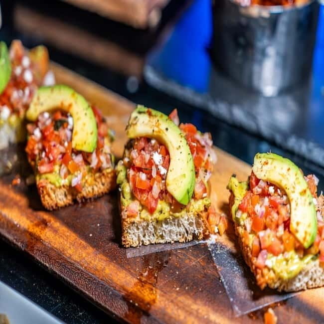 Bangkok: The Vue Bar Rooftop at Mercure Bangkok Sukhumvit 24 - Food and Beverage Offerings