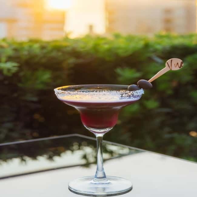 Bangkok: The Vue Bar Rooftop at Mercure Bangkok Sukhumvit 24 - Pricing and Value