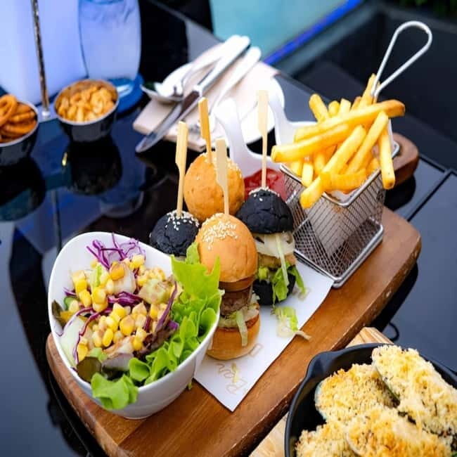 Bangkok: The Vue Bar Rooftop at Mercure Bangkok Sukhumvit 24 - Practical Tips for Visiting