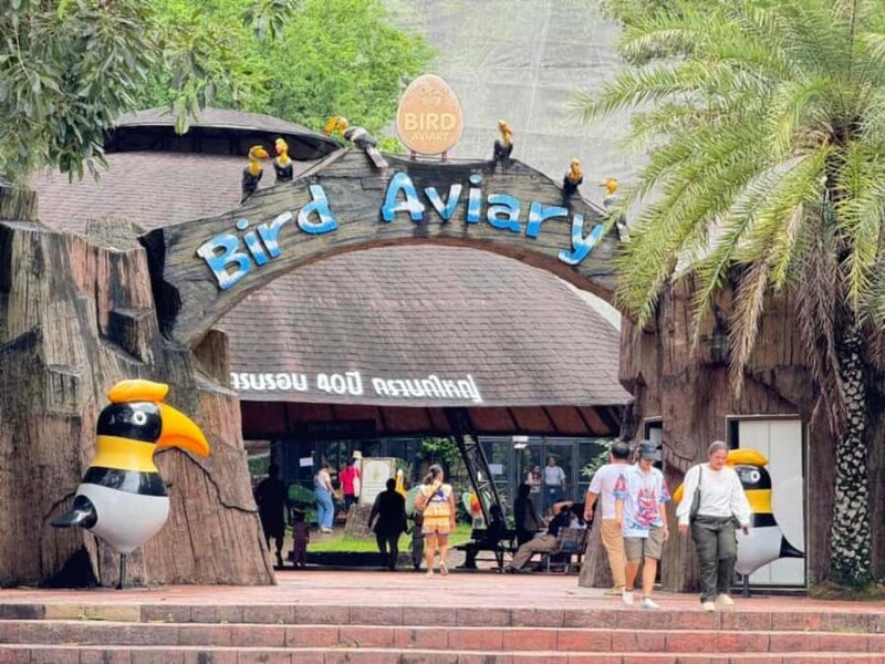 Bangkok to Moo Deng: Private Transfer To Khao Kheow Zoo - The Value of This Private Day Trip