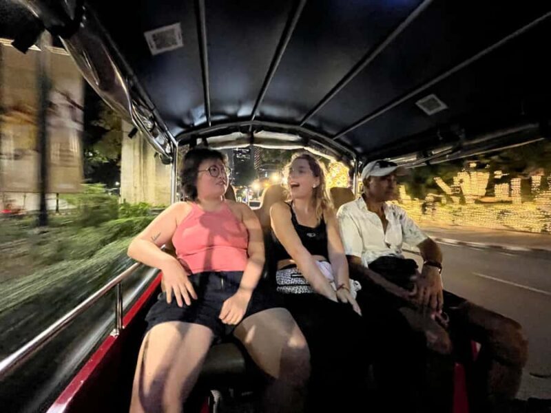 Bangkok Tuk Tuk Night Tour with food & drinks in Siam&Silom - Who Is This Tour Best For?