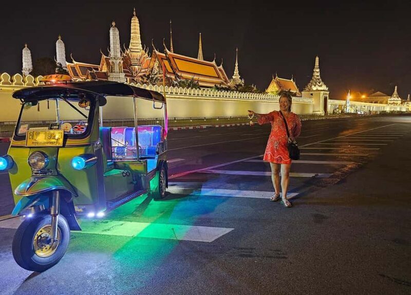 Bangkok : TUK TUK Twilight Cultures Market and Food Taste - Who Will Love This Tour?