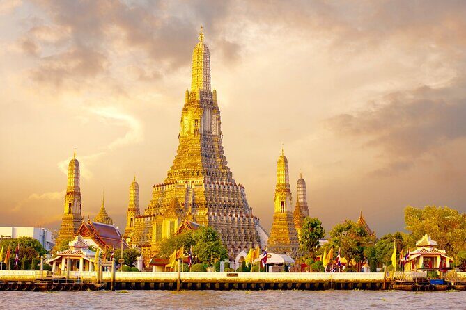 Bangkok Two-Temple Adventure: Wat Pho, Wat Arun & River Crossing - A Deep Dive into the Itinerary