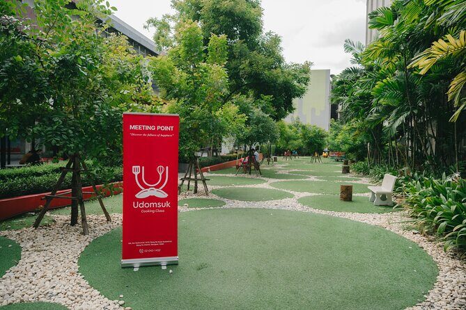 Bangkok Udomsuk Thai Cooking Class with local market tour - An Introduction to the Experience