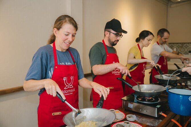 Bangkok Udomsuk Thai Cooking Class with local market tour - FAQ