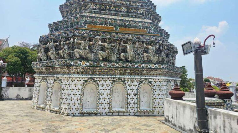 bangkok-wat-pho-and-wat-arun-guided-walking-tour-2-hours