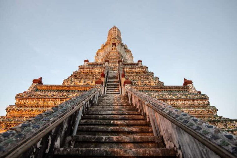 bangkok-wat-pho-and-wat-arun-guided-walking-tour