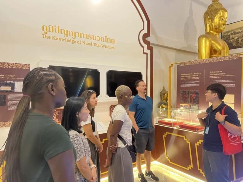 Bangkok: Wat Pho Thai Massage Experience with Training - Exploring Wat Pho’s Sacred Highlights