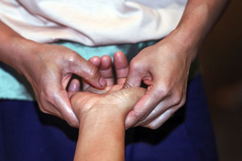 bangkok-wat-pho-thai-massage-in-your-hotel-room
