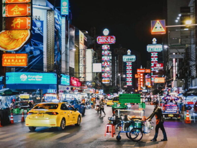 bangkok-wat-phra-kaew-wat-arun-and-chinatown-tour