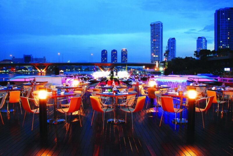 bangkok-wonderful-pearl-dinner-cruise-at-river-city-pier
