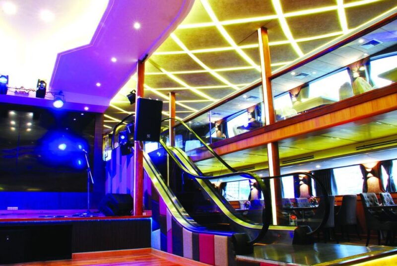 bangkok-wonderful-pearl-dinner-cruise-at-river-city-pier