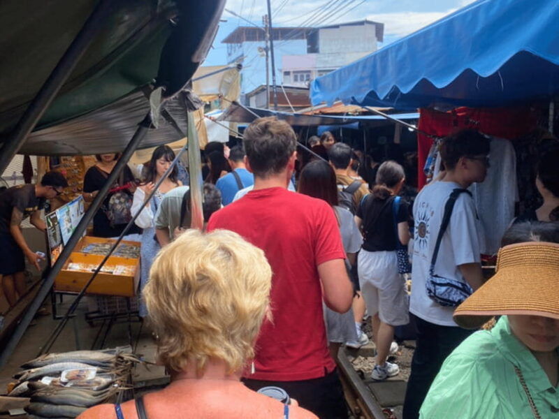 bangkoks-best-city-highlights-and-floating-markets-tour