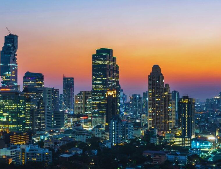 bangkoks-best-city-highlights-and-floating-markets-tour