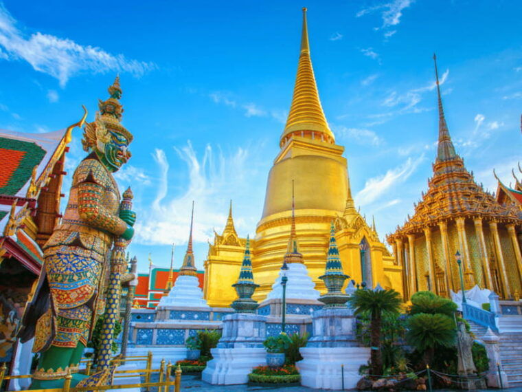 bangkoks-best-city-highlights-and-floating-markets-tour