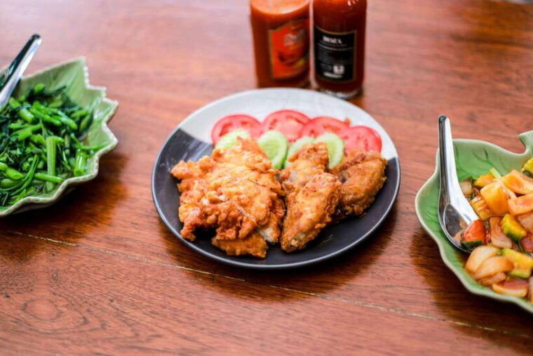 bangkoks-past-with-local-taste-tour-by-bike-boat