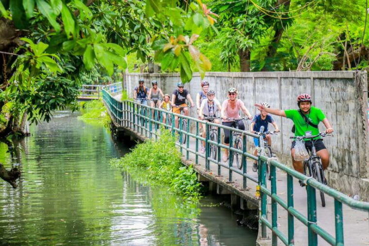 bangkoks-past-with-local-taste-tour-by-bike-boat