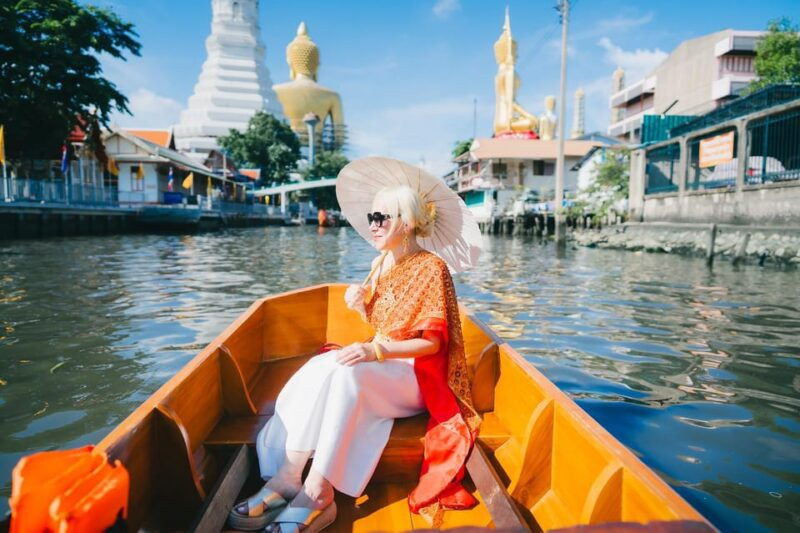 bangkokthai-costume-with-long-tail-boat-photoshoot