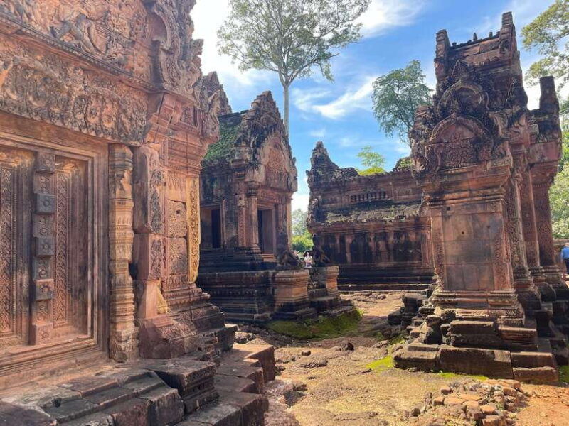 banteay-srei-kulen-waterfall-beng-mealea-exploration