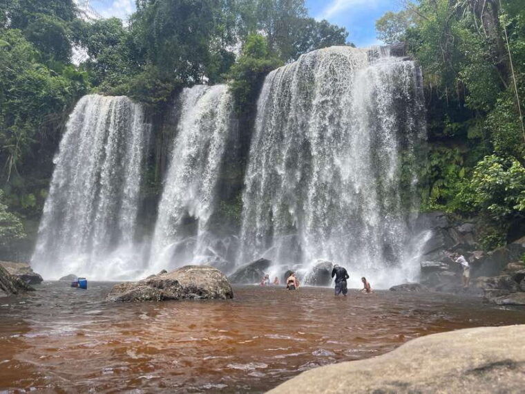 banteay-srei-kulen-waterfall-beng-mealea-small-group-tour