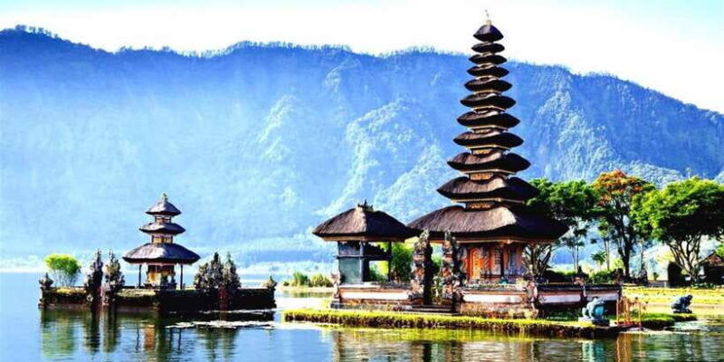 banyumala-waterfall-trek-bedugul-and-lake-beratan-tour
