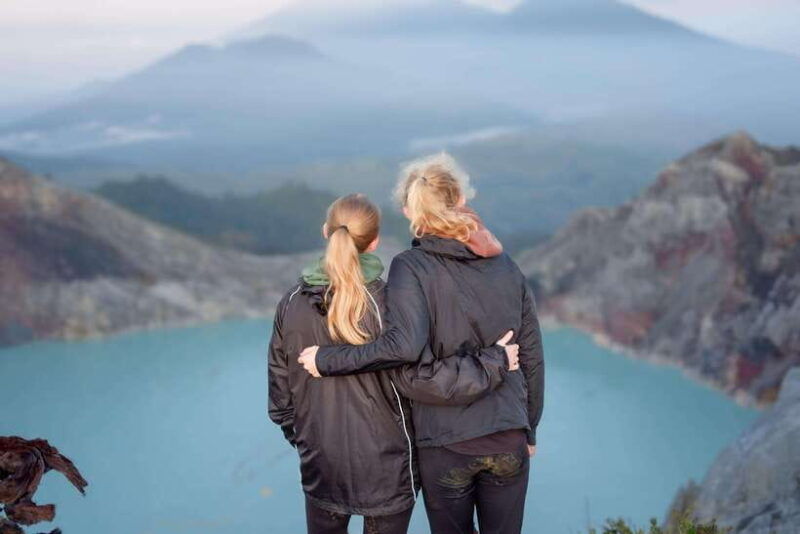 banyuwangi-bali-ijen-crater-bluefire-experience