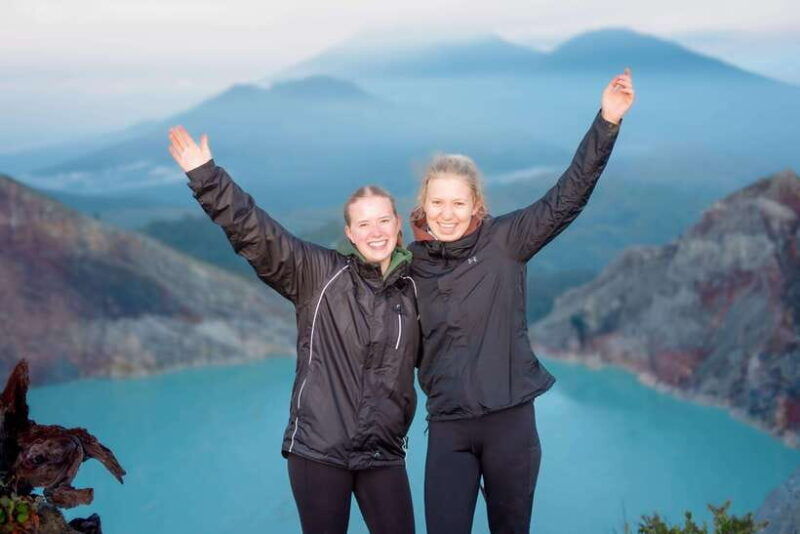 banyuwangi-bali-ijen-crater-bluefire-experience