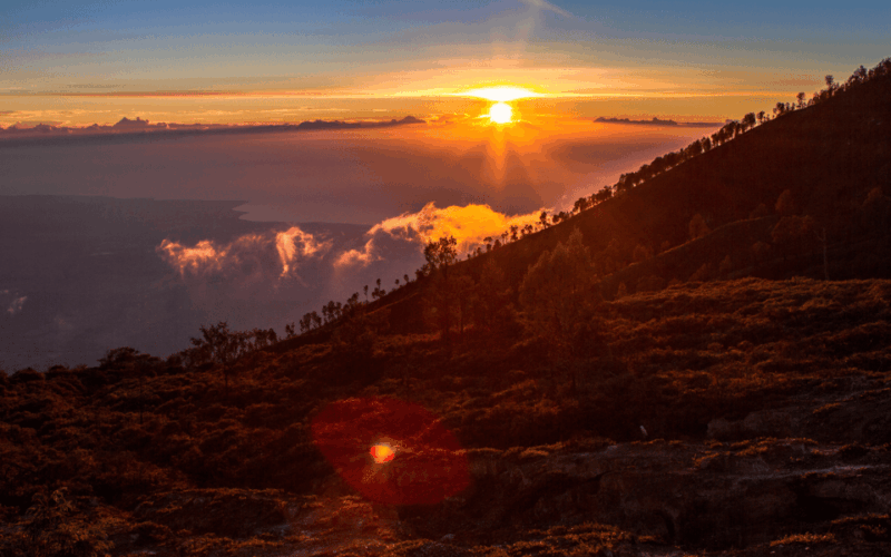 banyuwangi-blue-flame-wonderous-phenomenon-of-ijen-crater