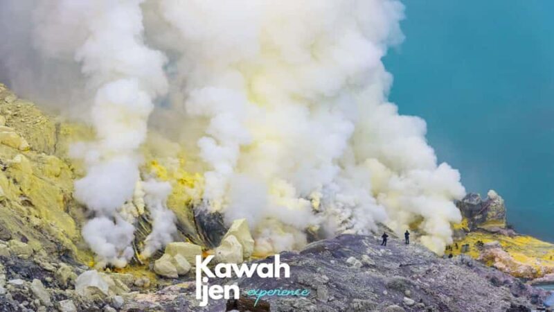 Banyuwangi: Ijen Crater and Bromo Mountain 2 Day Tour - Discovering the Ijen and Bromo: A Two-Day Adventure from Banyuwangi
