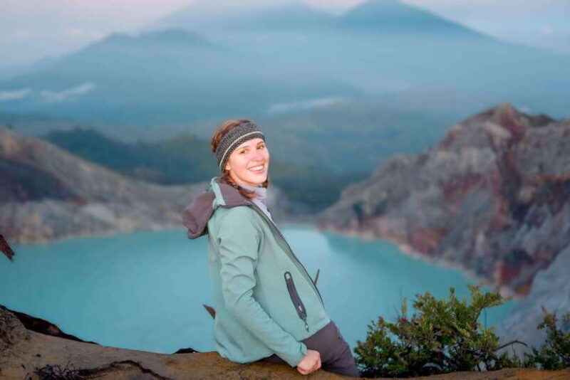 banyuwangi-ijen-crater-bluefire-and-sunrise-guided-trek