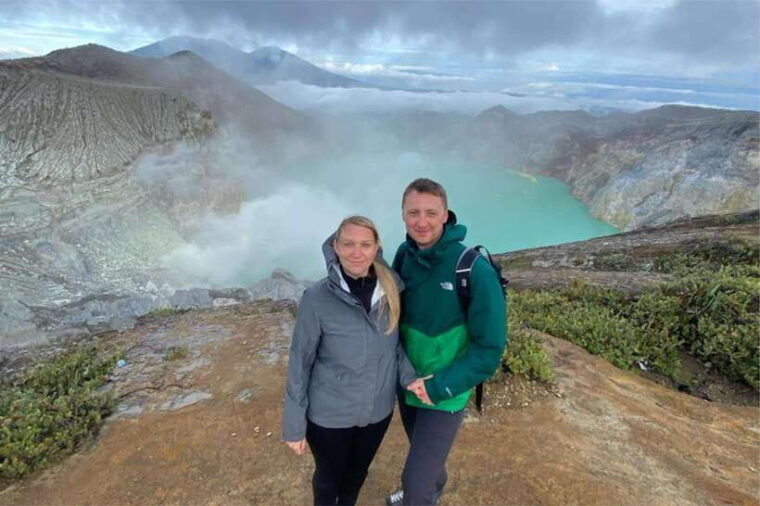 banyuwangi-ijen-volcano-guided-sunrise-hike-with-pickup
