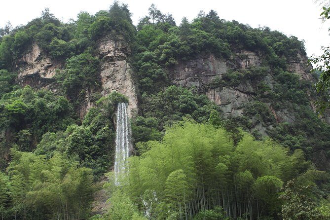 Baofeng Lake,Yellow Dragon cave and Glass Bridge Full Day Tour - The Sum Up: Who Should Consider This Tour?