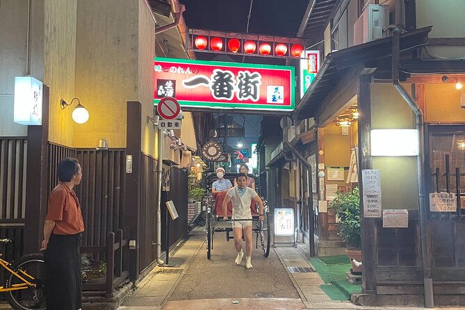bar-and-izakaya-hopping-night-tour-in-takayama