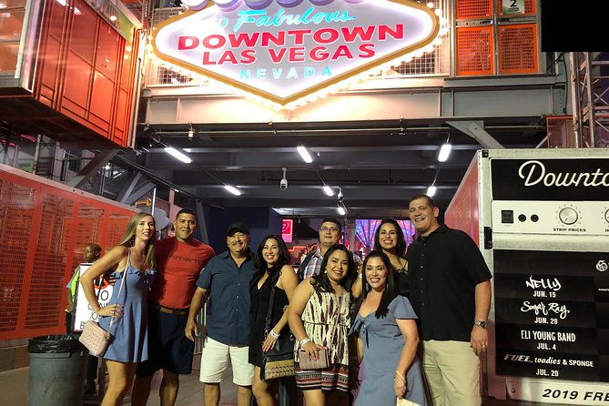 bar-crawl-on-fremont-street