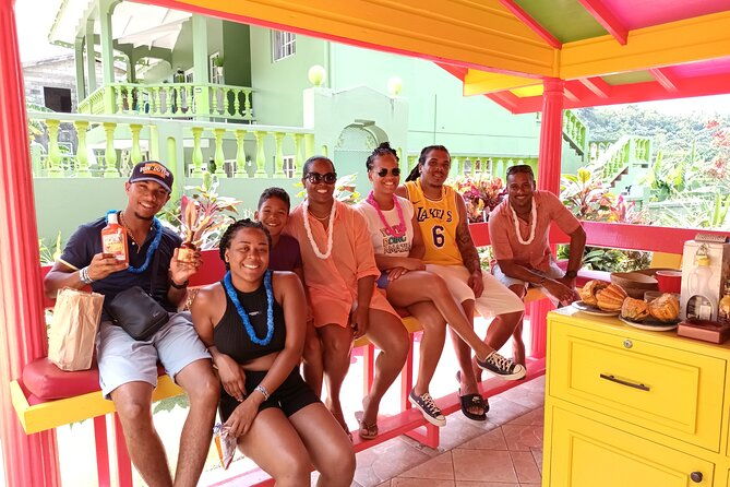 bar-hopping-and-grenadian-rum-tasting-tour