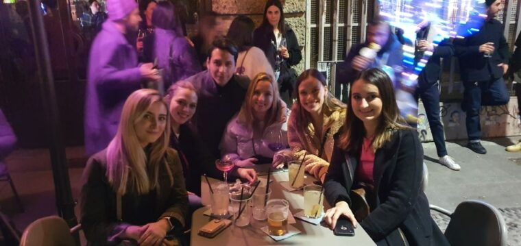 bar-hopping-tour-with-welcome-drink