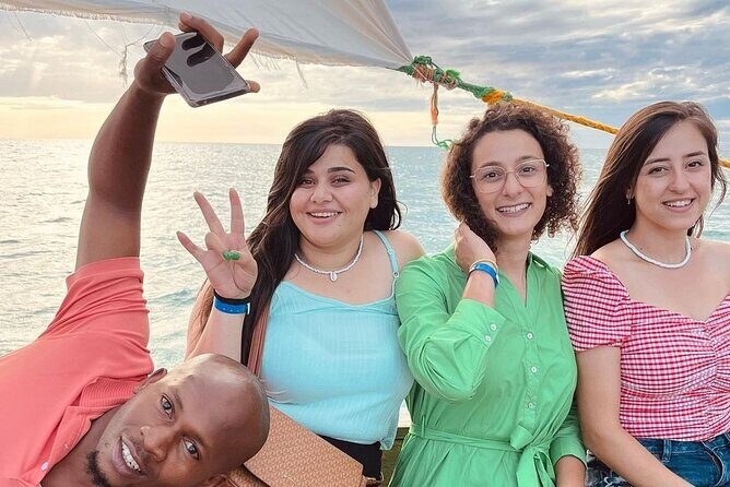 Baraka Aquarium and Dolphin Sightseeing with Sunset Cruise - Experiences Shared by Reviewers