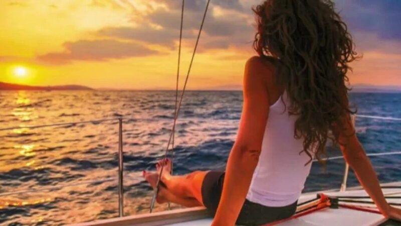 barbate-sunset-cruise-with-glass-of-cava